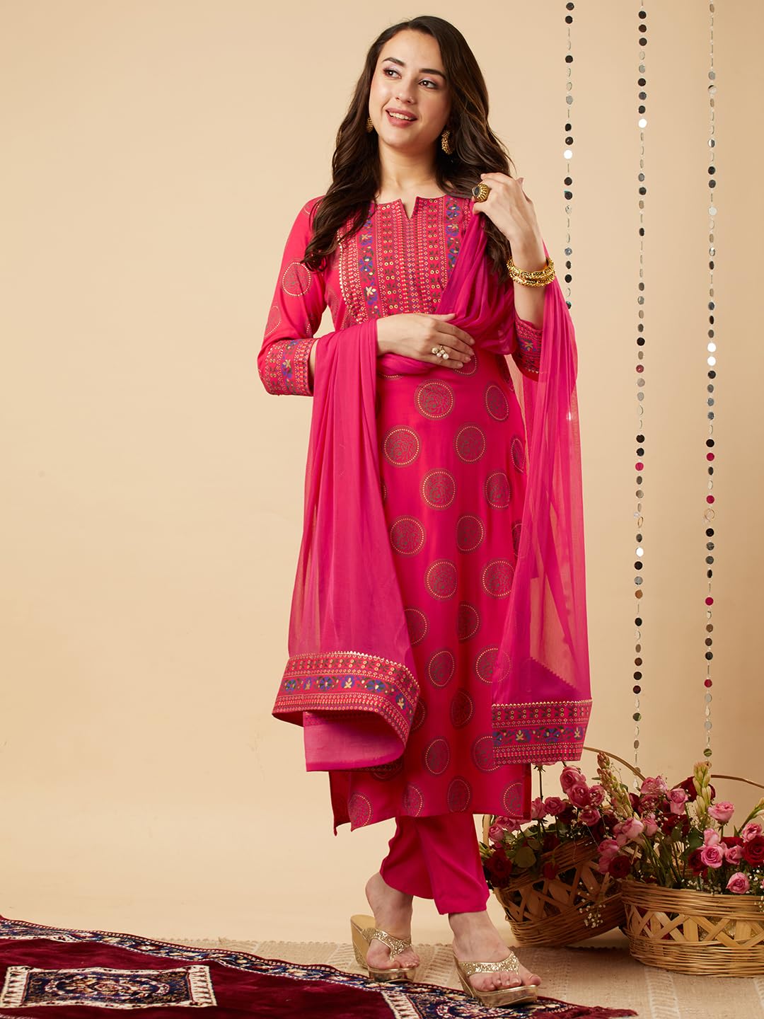 Women's Cotton Blend Printed Straight Kurta with Pant & Dupatta (NOV-Pink-GS_M_Pink_Medium)