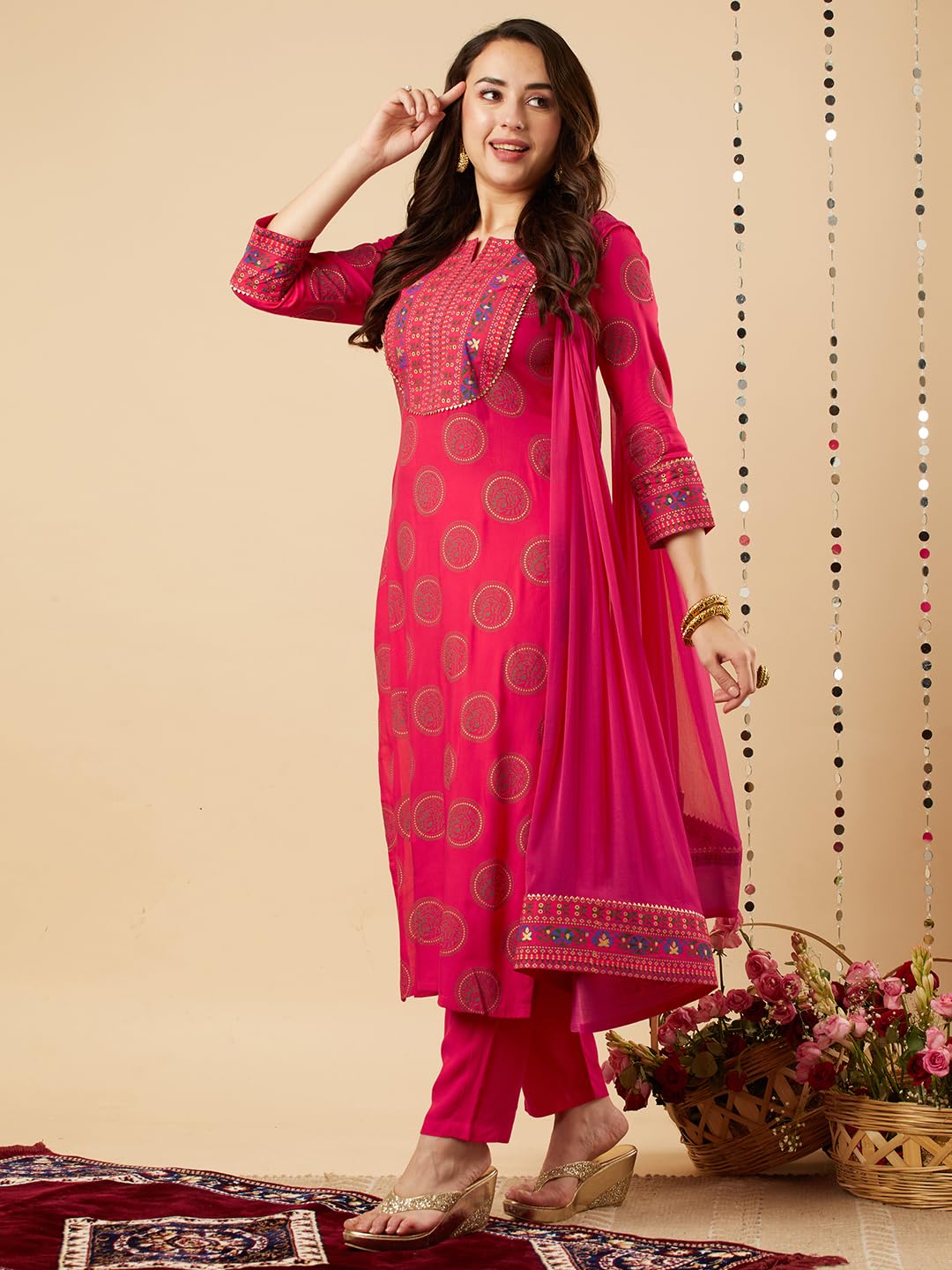 Women's Cotton Blend Printed Straight Kurta with Pant & Dupatta (NOV-Pink-GS_M_Pink_Medium)