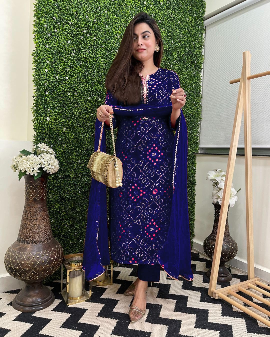 Women's Rayon Blend Straight Printed Kurta with Pant & Dupatta (TURAE Rani-GS_L_Pink_Large)