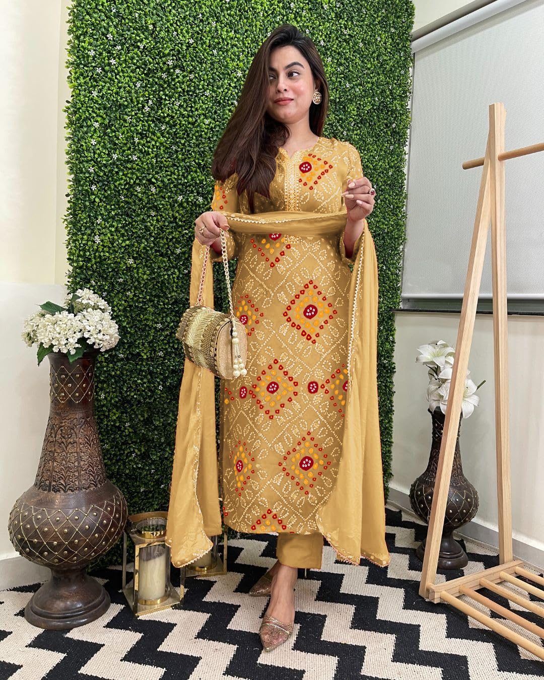 Women's Rayon Blend Straight Printed Kurta with Pant & Dupatta (TURAE Rani-GS_L_Pink_Large)