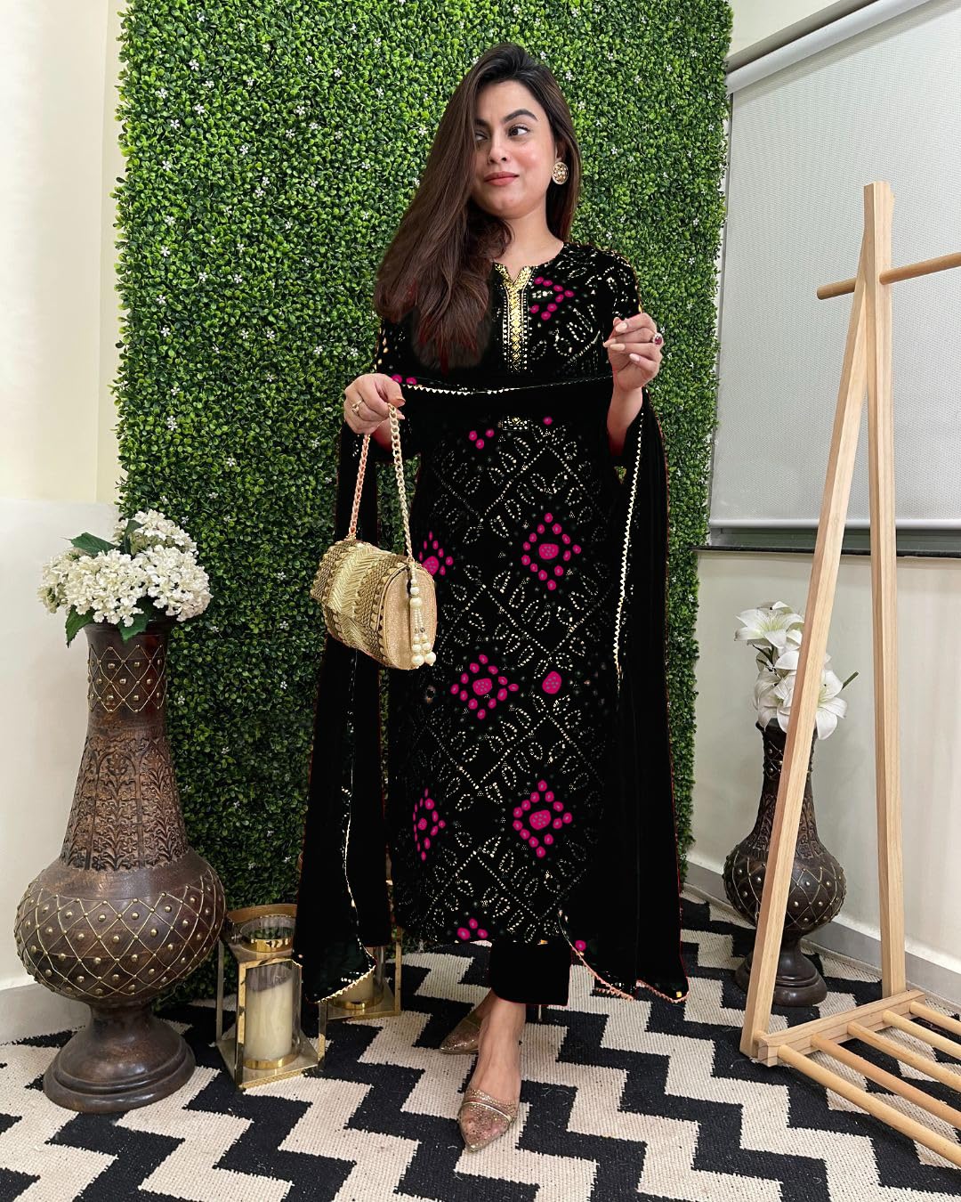 Women's Rayon Blend Straight Printed Kurta with Pant & Dupatta (TURAE Rani-GS_L_Pink_Large)