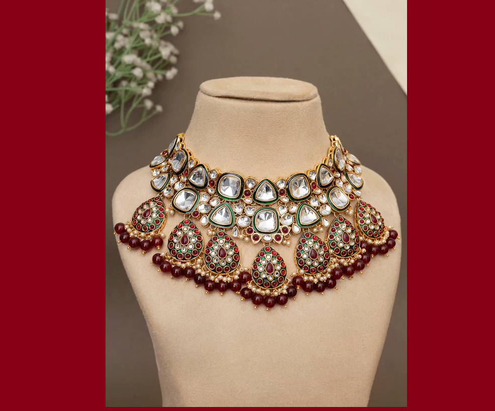 Niyati Necklace Set