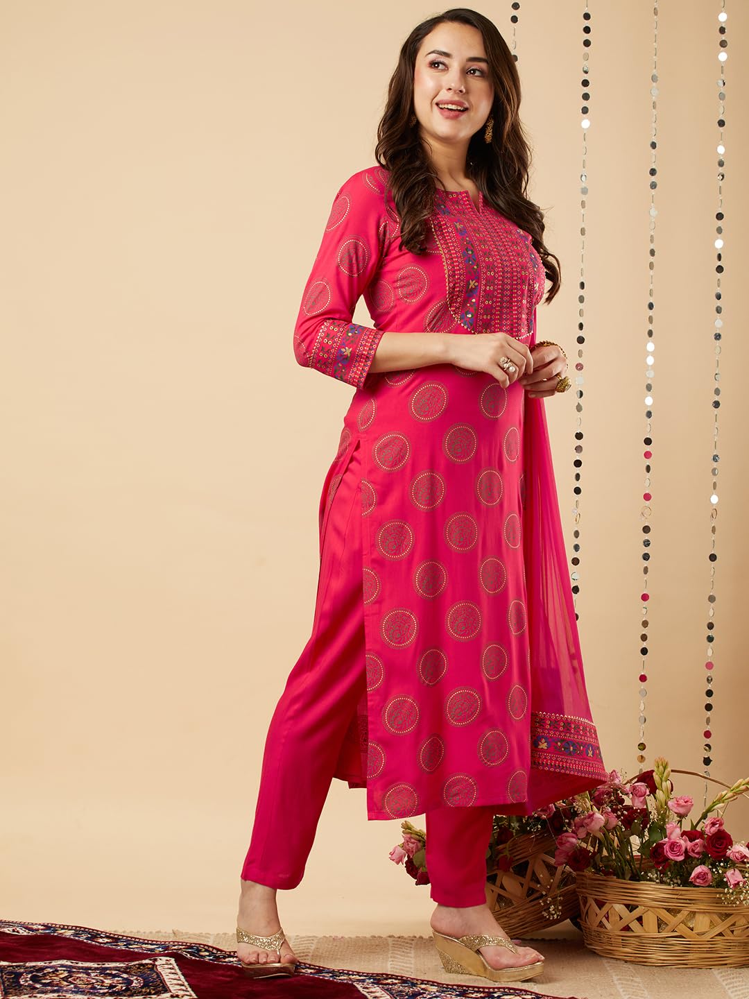 Women's Cotton Blend Printed Straight Kurta with Pant & Dupatta (NOV-Pink-GS_M_Pink_Medium)